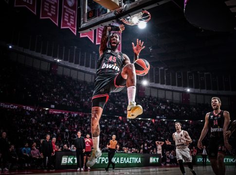 Η άφιξη του Τζόουνς που… εκτόξευσε τον Χολ: Το step up του Αμερικανού και οι αριθμοί που «ζαλίζουν» (vids)