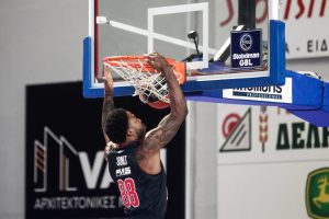 Ένα «τανκ» για τον Ολυμπιακό: Αυτά έκανε ο Τζόουνς στο ντεμπούτο του (vids)