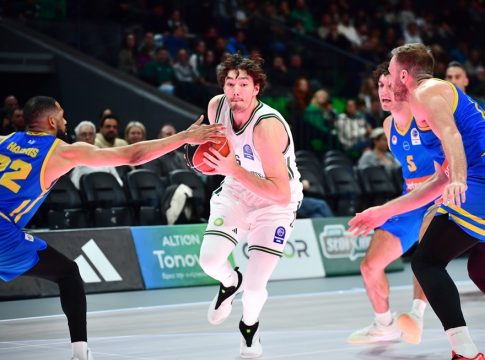 Όσμαν: «Είχαμε μια δύσκολη εβδομάδα, αλλά επικεντρωνόμαστε στην Μπάγερν»