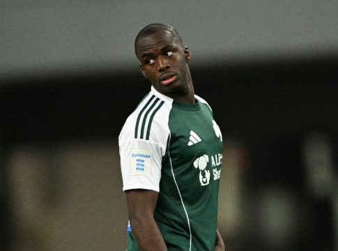 Ο Τεττέη και το κοινό σημείο μιας πράσινης φανέλας (pic, vid)