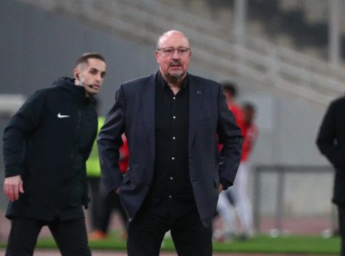 Μπενίτεθ: «Ξεκινήσαμε καλά το ματς – Θετικό το ντεμπούτο του Τεττέη»