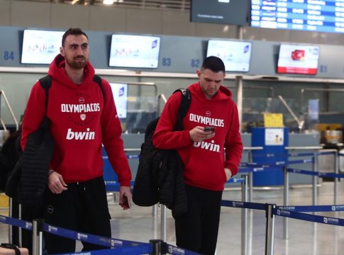 Το ταξίδι του Ολυμπιακού και το χιονισμένο Βελιγράδι (vid)