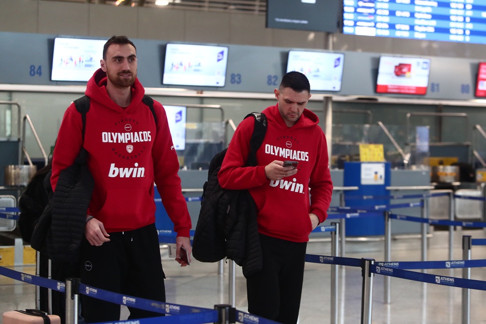 Το ταξίδι του Ολυμπιακού και το χιονισμένο Βελιγράδι (vid)