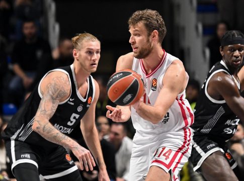 Ο Βεζένκοφ «τρομάζει» μετά τον Παναθηναϊκό: Οι… MVP εμφανίσεις του σταρ του Ολυμπιακού (vids)