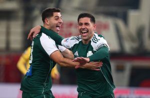 Παναθηναϊκός – Άρης 3-0: «Χατ-τρικ» Μπακασέτα και στα ημιτελικά ΠΑΟΚ!