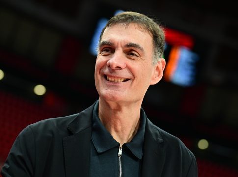 Μπαρτζώκας: «Στο δεύτερο μέρος κατεβάσαμε πολύ την ταχύτητα» – Τι είπε για τον Τζόουνς