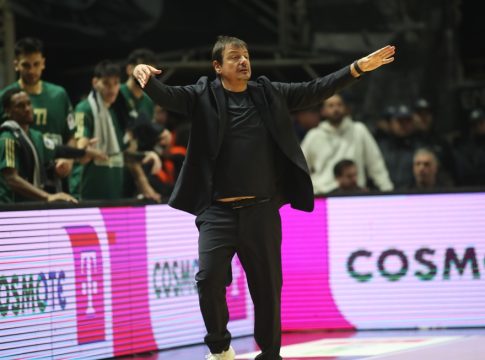 Αταμάν: «Υπάρχουν κάποιοι παίκτες που δεν μας δίνουν τίποτα – Έχουμε πρόβλημα με τον Σλούκα…»