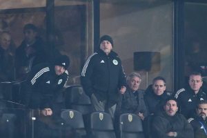 «Βράζει» ο κόσμος του Παναθηναϊκού με Αλαφουζο και παίκτες – Στο στόχαστρο και ο Μπενίτεθ: «Νύχτα ντροπής, δρόμο όλοι…» (pics)