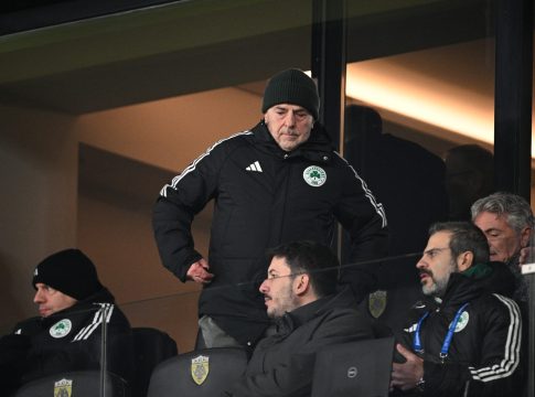 Ξέσπασμα της Θύρας 13 για Αλαφούζο και παίκτες: «Είσαι η ντροπή της ιστορίας – Είναι βαριά του Παναθηναϊκού η φανέλα»