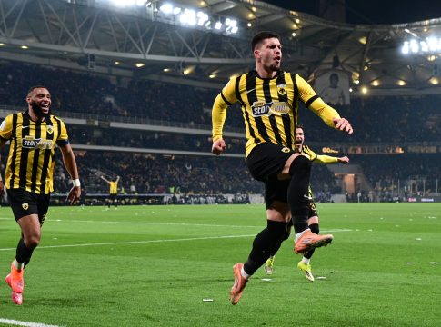 Παναθηναϊκός ο καλύτερος πελάτης του Γιόβιτς: Κι άλλο χατ τρικ του Σέρβου (vids)