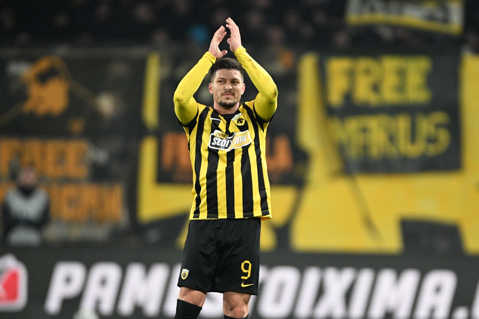 Γράφει ιστορία ο Γιόβιτς: Τρίτη καλύτερη επίδοση φορ στην ΑΕΚ