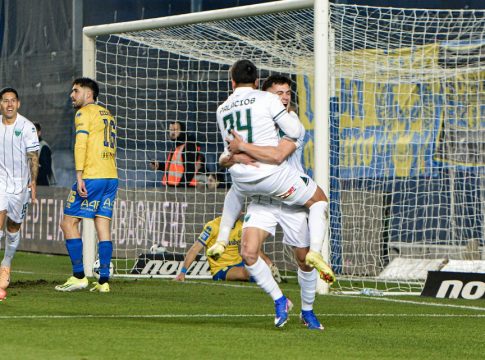 Σαρωτικός Λεβαδειακός! Τρία γκολ σε 45 λεπτά στο Αγρίνιο! (vid)