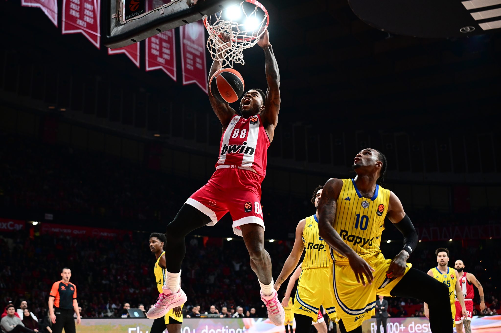 Προπονήθηκαν κανονικά Τζόουνς, Μιλουτίνοφ – Πρώτη για Τζόσεφ