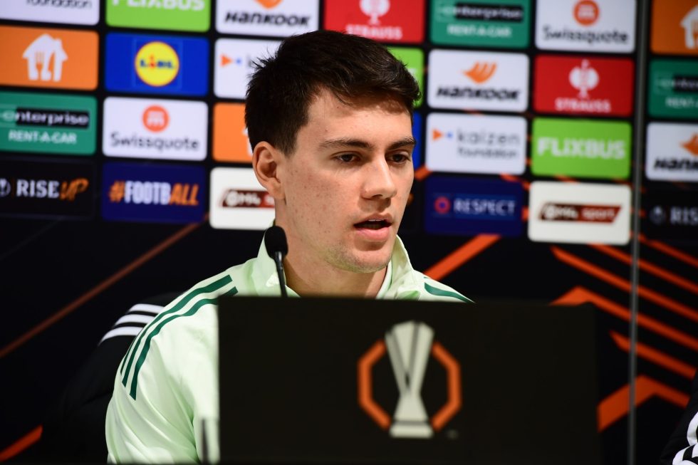 Πελίστρι: «Κρατάμε ψηλά το κεφάλι και κοιτάζουμε να κάνουμε το καλύτερο δυνατό στον αγώνα με τη Φερεντσβάρος»