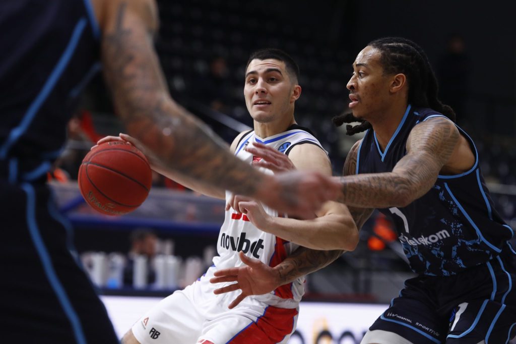 Πανιώνιος – Τουρκ Τέλεκομ 61-106: Πάλεψε για ένα δεκάλεπτο και μετά διασύρθηκε…