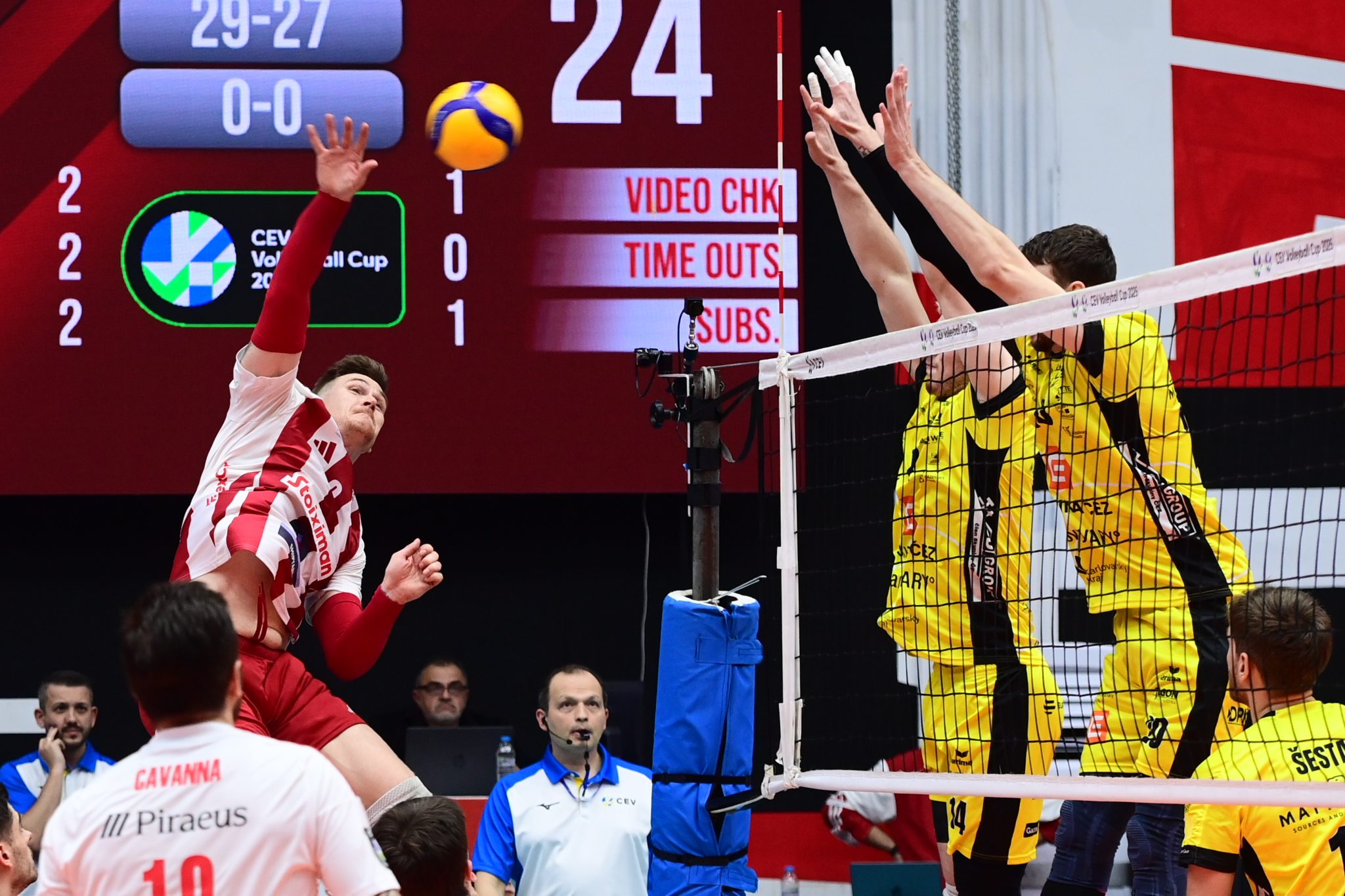 Ολυμπιακός – Καρλοβάρσκο 1-3: Έχασε στο Ρέντη θα το παλέψει στην Τσεχία