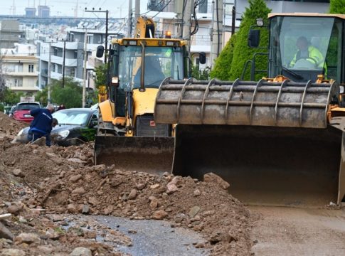 Κακοκαιρία: Πνίγηκε η Αττική, εικόνες αποκάλυψης στη Γλυφάδα – Περιοχές καλυμμένες με πέτρες και λάσπη