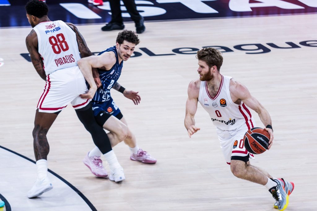 Αναντολού Εφές – Ολυμπιακός 68-74: Με.. μαέστρο Γουόκαπ πέρασε και από την Πόλη