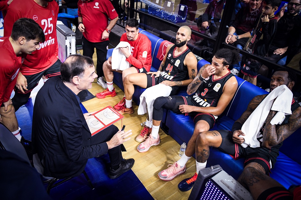 Μπαρτζώκας: «Ο τρόπος που σφυρίχτηκε το παιχνίδι ήταν λίγο αλλοπρόσαλλος» – Δεν απάντησε για τον Τζόσεφ