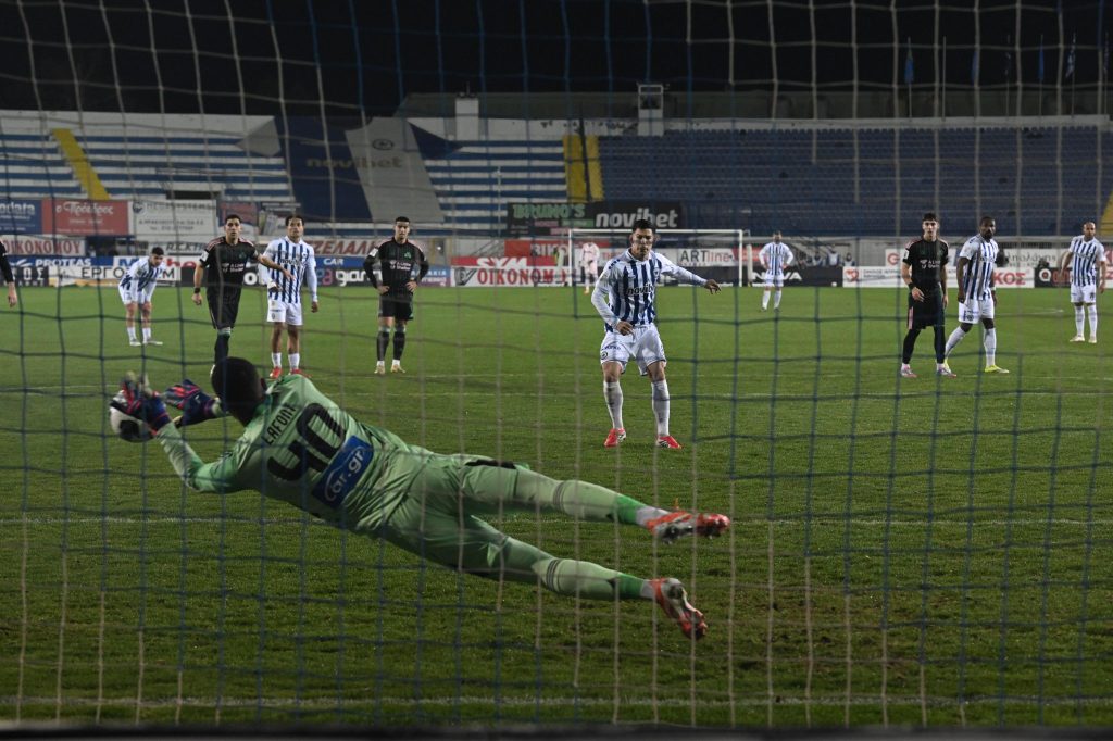 Ο Λαφόν απέκρουσε το πέναλτι του Μίχορλ (vid)