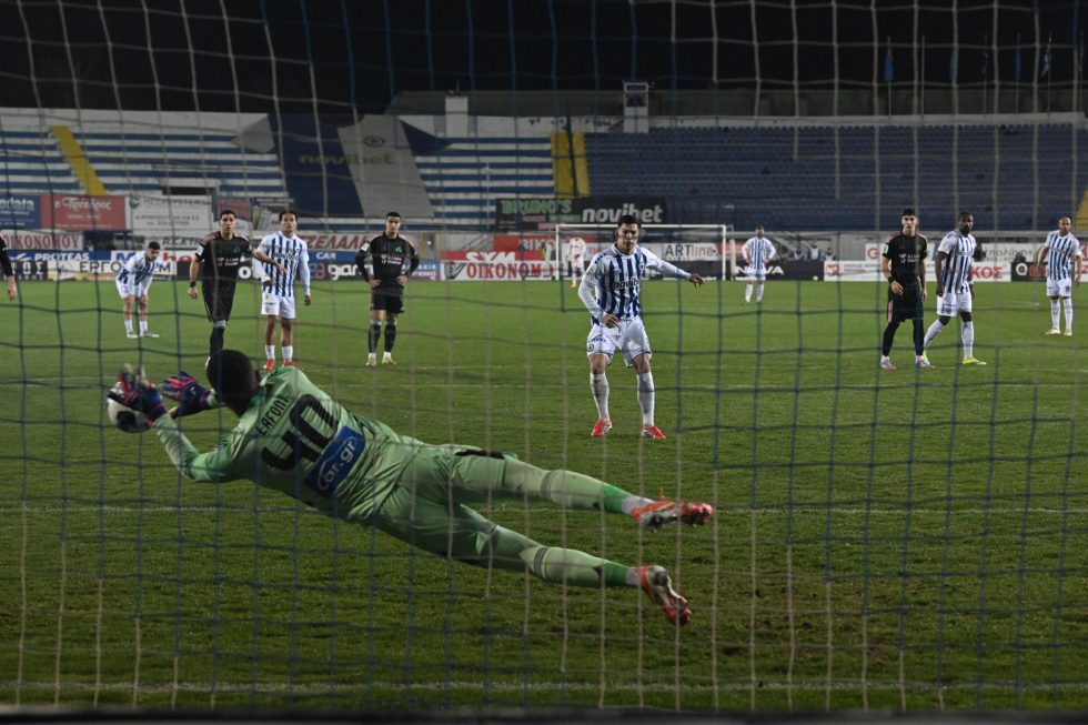 Ο Λαφόν απέκρουσε το πέναλτι του Μίχορλ (vid)