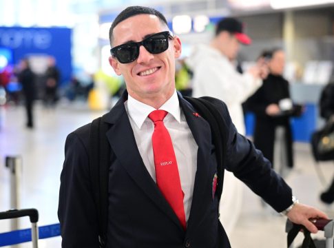 Έφτασε στο Άμστερνταμ η αποστολή του Ολυμπιακού (vid)