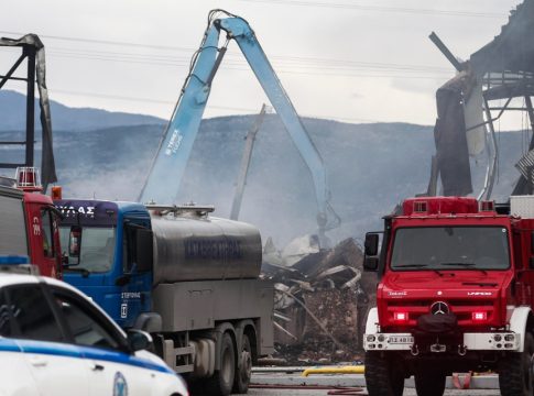 Προπάνιο σαν βόμβα κάτω από το εργοστάσιο «Βιολάντα» – Τι αντιμετωπίζουν ποινικά οι τρεις συλληφθέντες