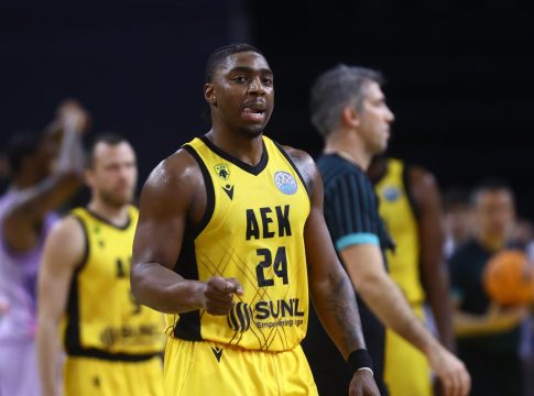 Ο Μπάρτλεϊ «έσβησε» ήδη τον Χέιλ και οδηγεί την ΑΕΚ δικαιώνοντας τον Σάκοτα (pic & vids)