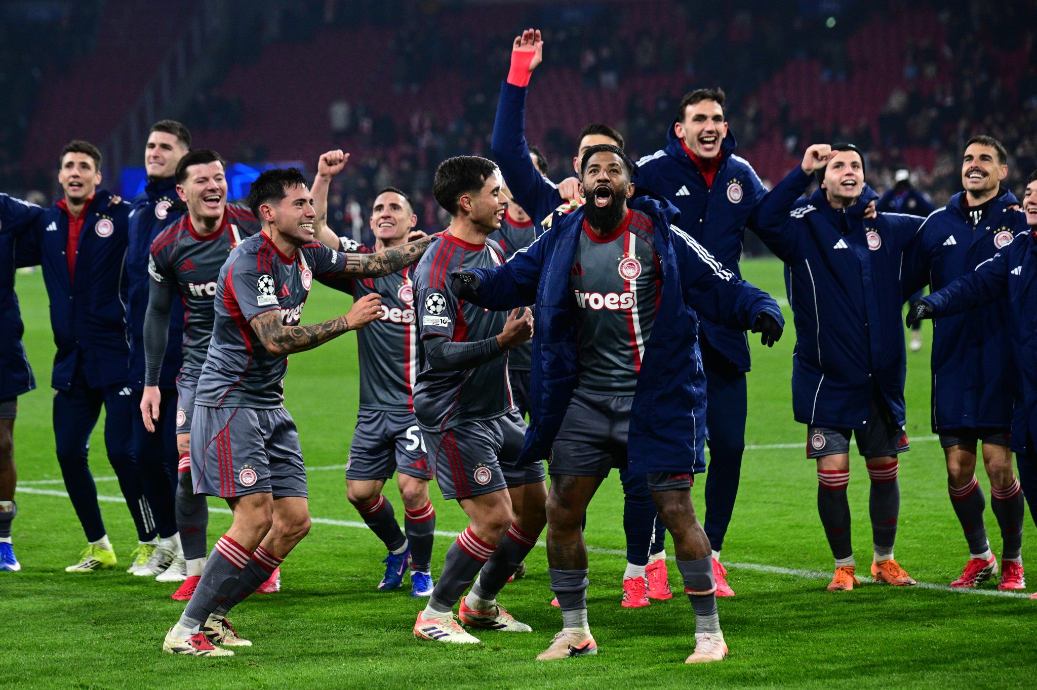 Απίθανο: Και οι 4 ελληνικές ομάδες προκρίθηκαν στα νοκ άουτ