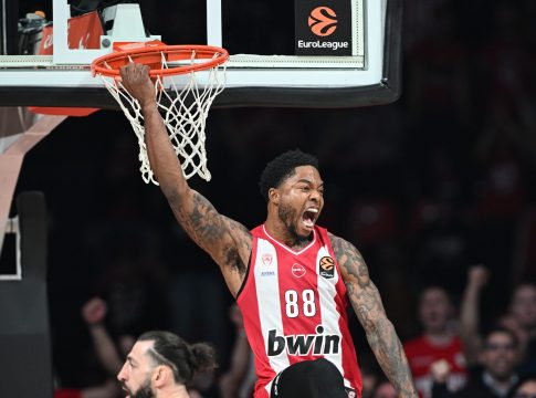 Ολυμπιακός – Μπαρτσελόνα 87-75: «Τρένο» που δεν σταματάει οι «ερυθρόλευκοι»