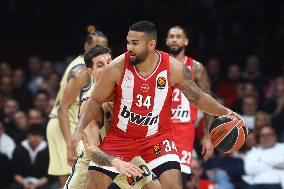 Ολυμπιακός: Αλλάζει τον Νιλικίνα με τον Τζόσεφ στο ρόστερ του πρωταθλήματος