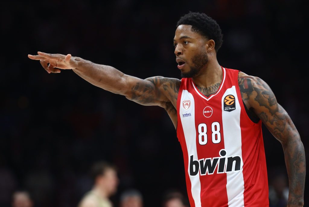 Οδοστρωτήρας Τζόουνς τρέλανε το ΣΕΦ – Μυθική εμφάνιση (pics)