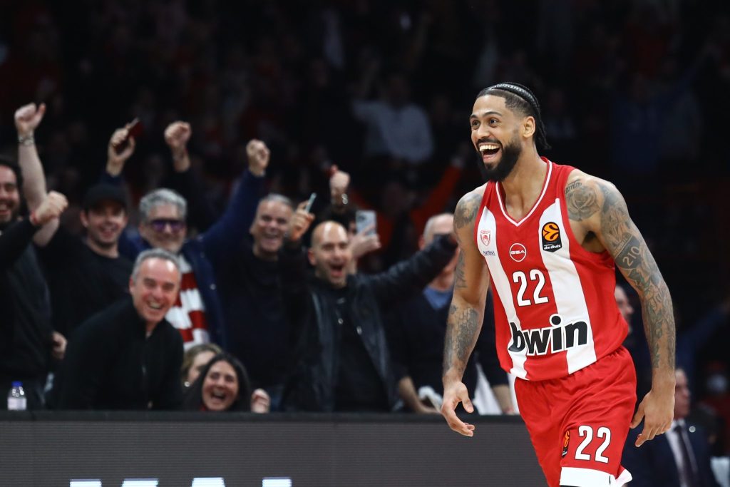 Ολυμπιακός – Μπαρτσελόνα 87-75: «Τρένο» που δεν σταματάει οι «ερυθρόλευκοι»