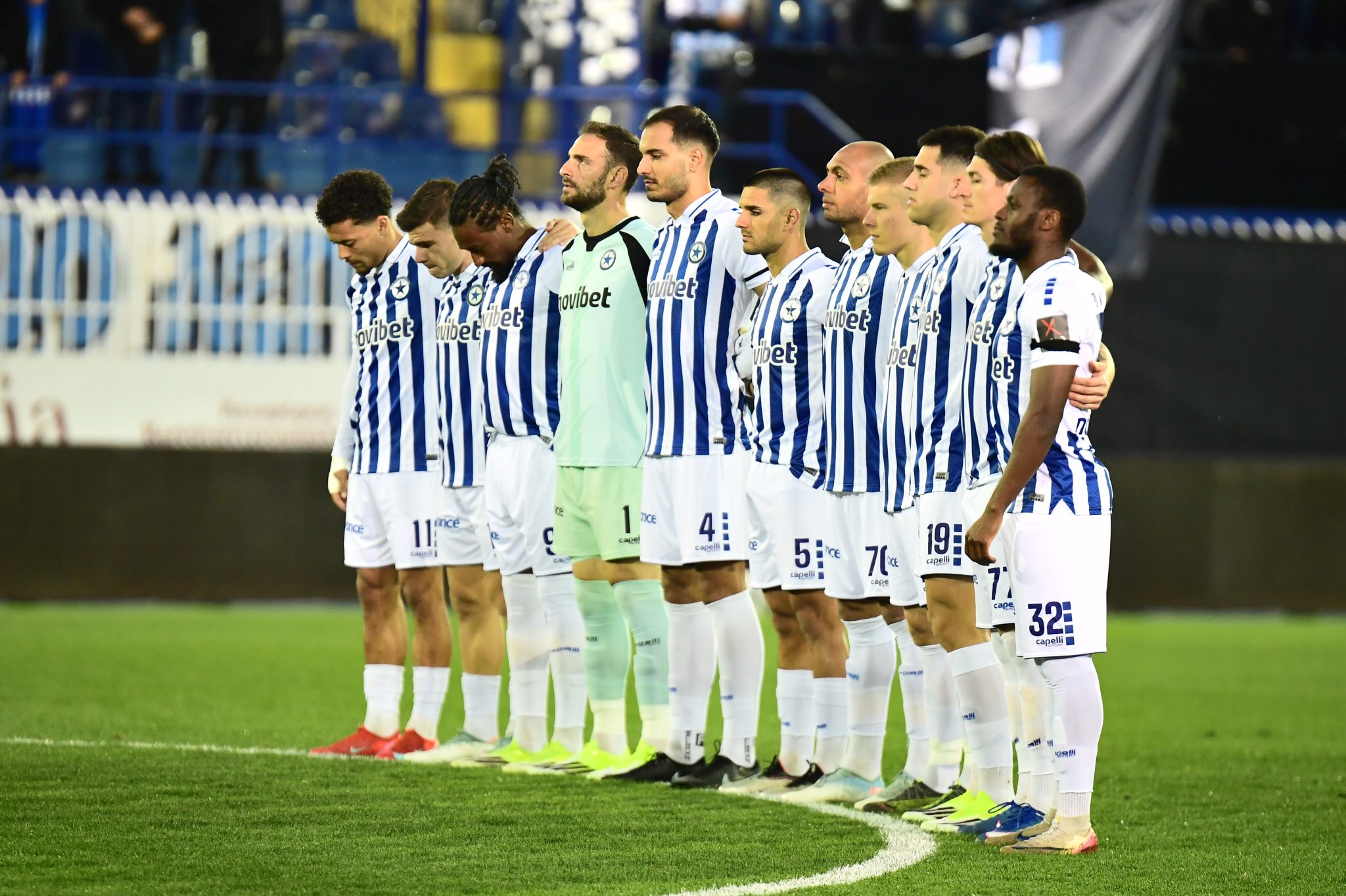 Το συγκινητικό πανό στο Ατρόμητος – ΟΦΗ: «Τα πέταλα πενθούν» (pics)