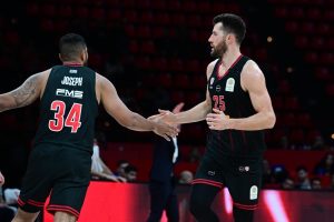 Ολυμπιακός – Περιστέρι 94-71: Το show του Πίτερς και η «δήλωση» του Τζόσεφ