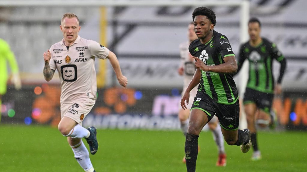 Άρης: Τα δεδομένα για Ναζίνιο και Αθανασίου