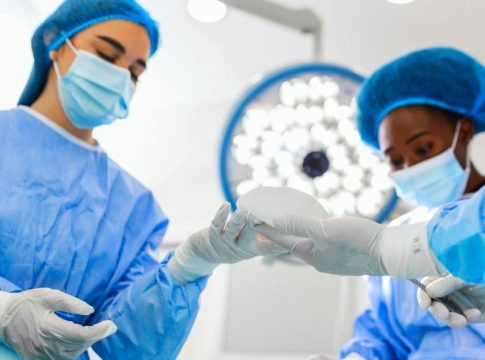 Δισεκατομμυριούχος πέθανε σε επέμβαση αύξησης πέους