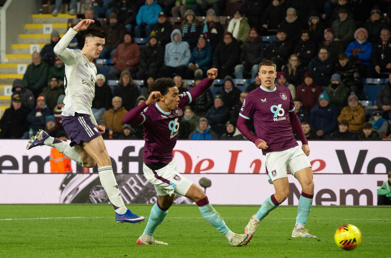 «Γκέλα» για την ανώτερη Γιουνάιτεντ (2-2) – Μυθική ανατροπή στις καθυστερήσεις η Νιούκαστλ (4-3)