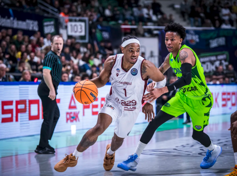 Ματς – παρωδία: Η Τράπανι κατέβηκε με πέντε παίκτες στο ματς με τη Χολόν – Ο αγώνας διεκόπη