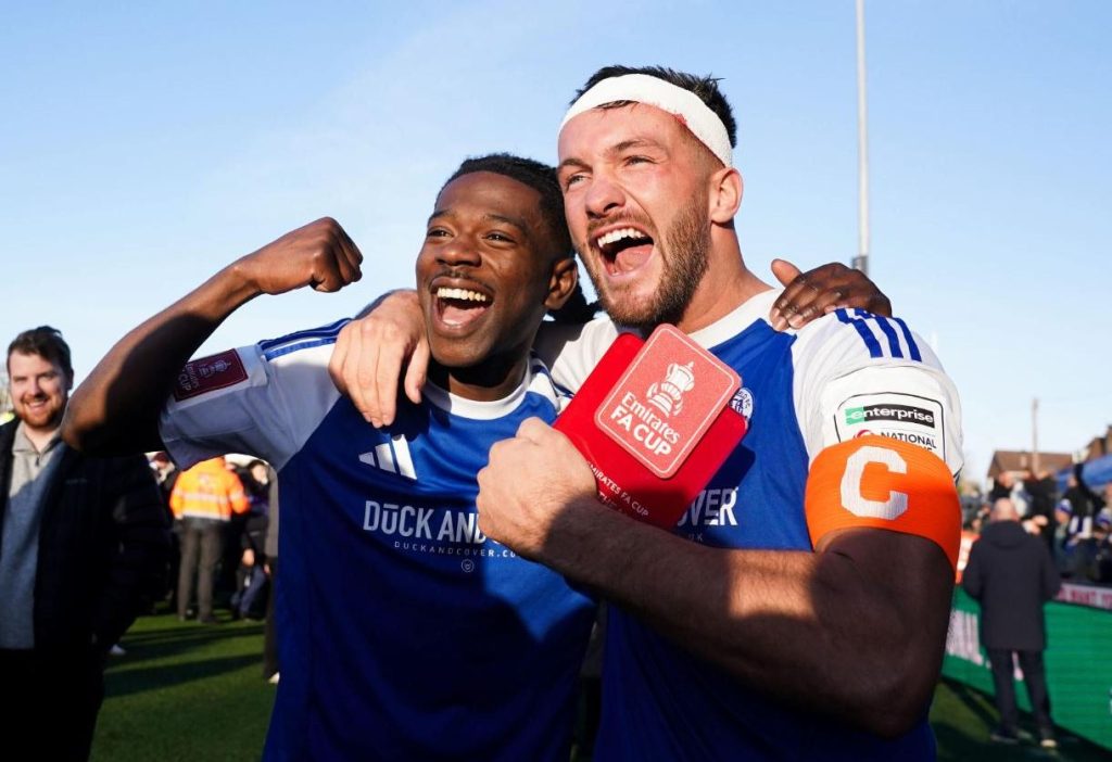 Μάκλσφιλντ: Η μεγαλύτερη έκπληξη στην ιστορία του FA Cup και η δήλωση – έπος του προέδρου της ομάδας