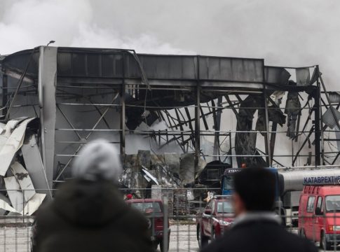 Τρίκαλα: Στο μικροσκόπιο τα σενάρια για την έκρηξη στο εργοστάσιο Βιολάντα – Η περίεργη μυρωδιά και η πιθανότητα διαρροής προπανίου