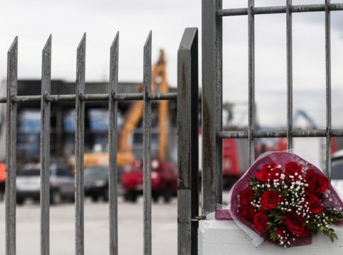 Εργατικό δυστύχημα στα Τρίκαλα: Σήμερα και αύριο το τελευταίο αντίο στις εργάτριες που σκοτώθηκαν στη Βιολάντα