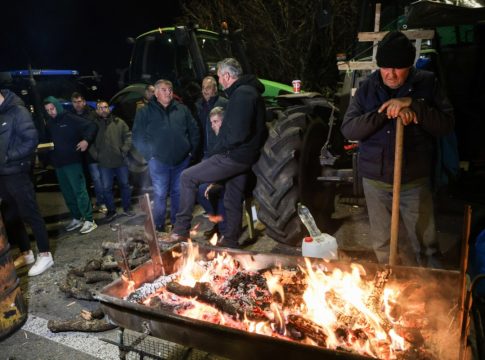 Αγρότες: Πρωτοχρονιά στην άσφαλτο και «ηρεμία πριν την καταιγίδα» εν όψει πανελλαδικής σύσκεψης