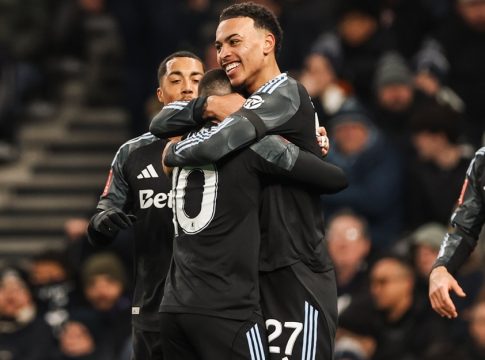 Η Άστον Βίλα απέκλεισε την Τότεναμ (1-2) – Στην επόμενη φάση Μπρίστολ, Μπέρμιγχαμ και Γκρίμσμπι