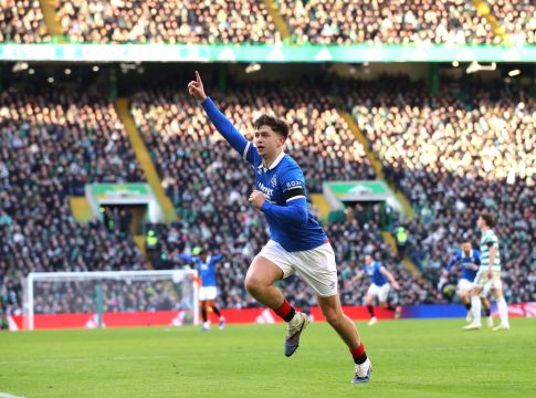 Σέλτικ – Ρέιντζερς 1-3: Σούπερ ανατροπή στο ντέρμπι και στο κόλπο του τίτλου οι Προτεστάντες