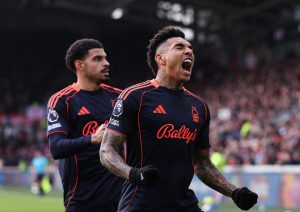 Μπρέντφορντ – Νότιγχαμ Φόρεστ 0-2: Σπουδαίο «διπλό» για τους Reds