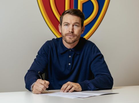 Ο Λίχτσταϊνερ ανέλαβε τη Βασιλεία (pic)