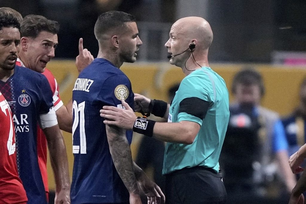 Γιατί κατηγορείται ο Λούκας Ερναντές και η σύζυγός του…