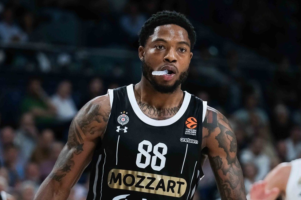 Το μήνυμα της Euroleague για τον Τζόουνς στον Ολυμπιακό: «Είστε έτοιμοι;» (vid)