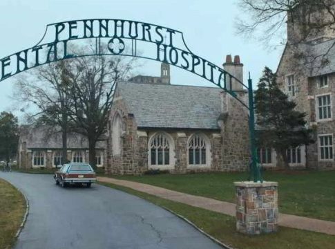 Η ανατριχιαστική ιστορία του ασύλου Pennhurst που ενέπνευσε τη σειρά Stranger Things